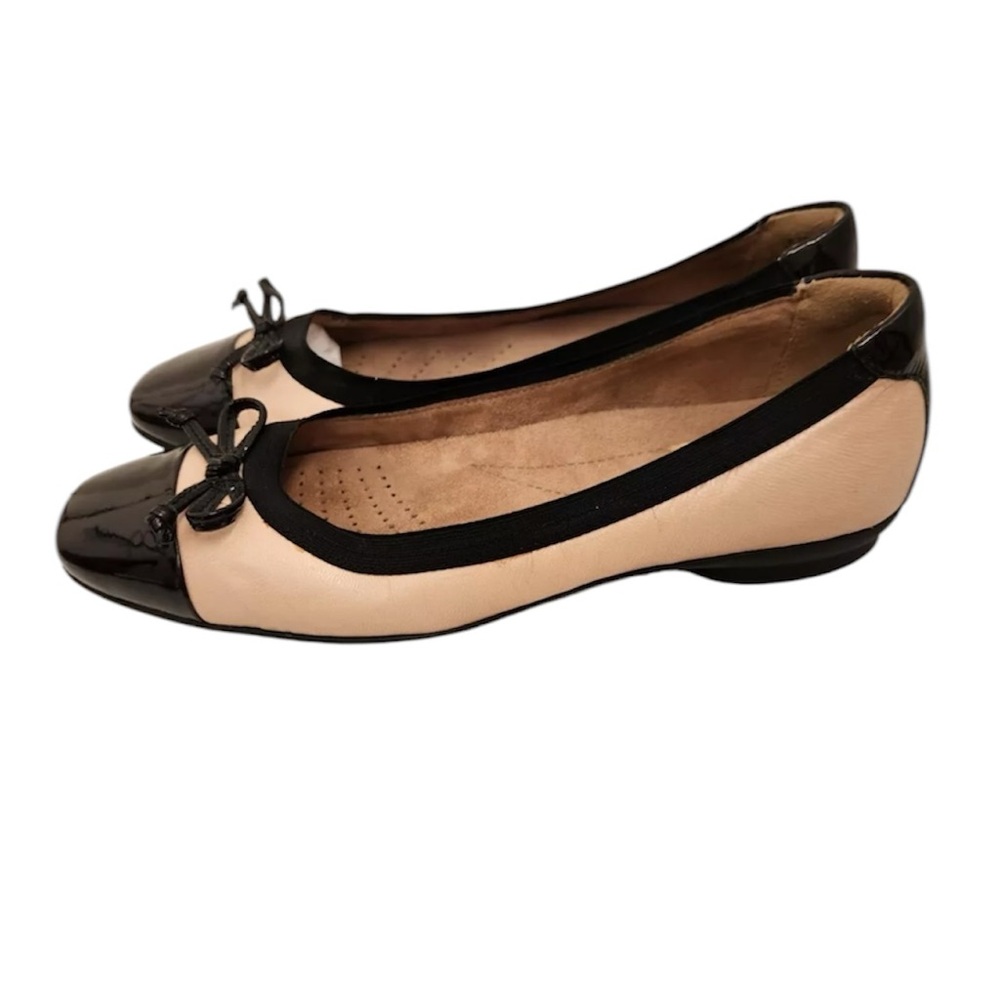 Clarks Artisan Beige & Black Leather Cap Toe Colorblock Flats, Women’s 7.5
